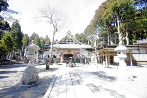 日蓮が故郷をしのんだ山頂の奥之院 日蓮が故郷をしのんだ山頂の奥之院